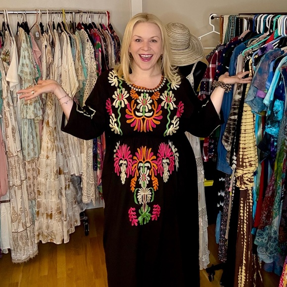 curatedbyrach is LIVE! This is my new flyer, please ❤️ it to know when I go live - Picture 4 of 13